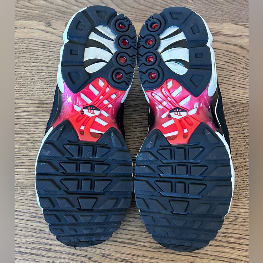 Nike Air Max Plus Pure Platinum Black University Red Size 7 - Picture 13 of 15